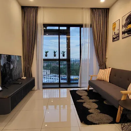 Sky Trees At Aeon Bukit Indah With Netflix And Wifi Apartment Johor Bahru Exterior photo