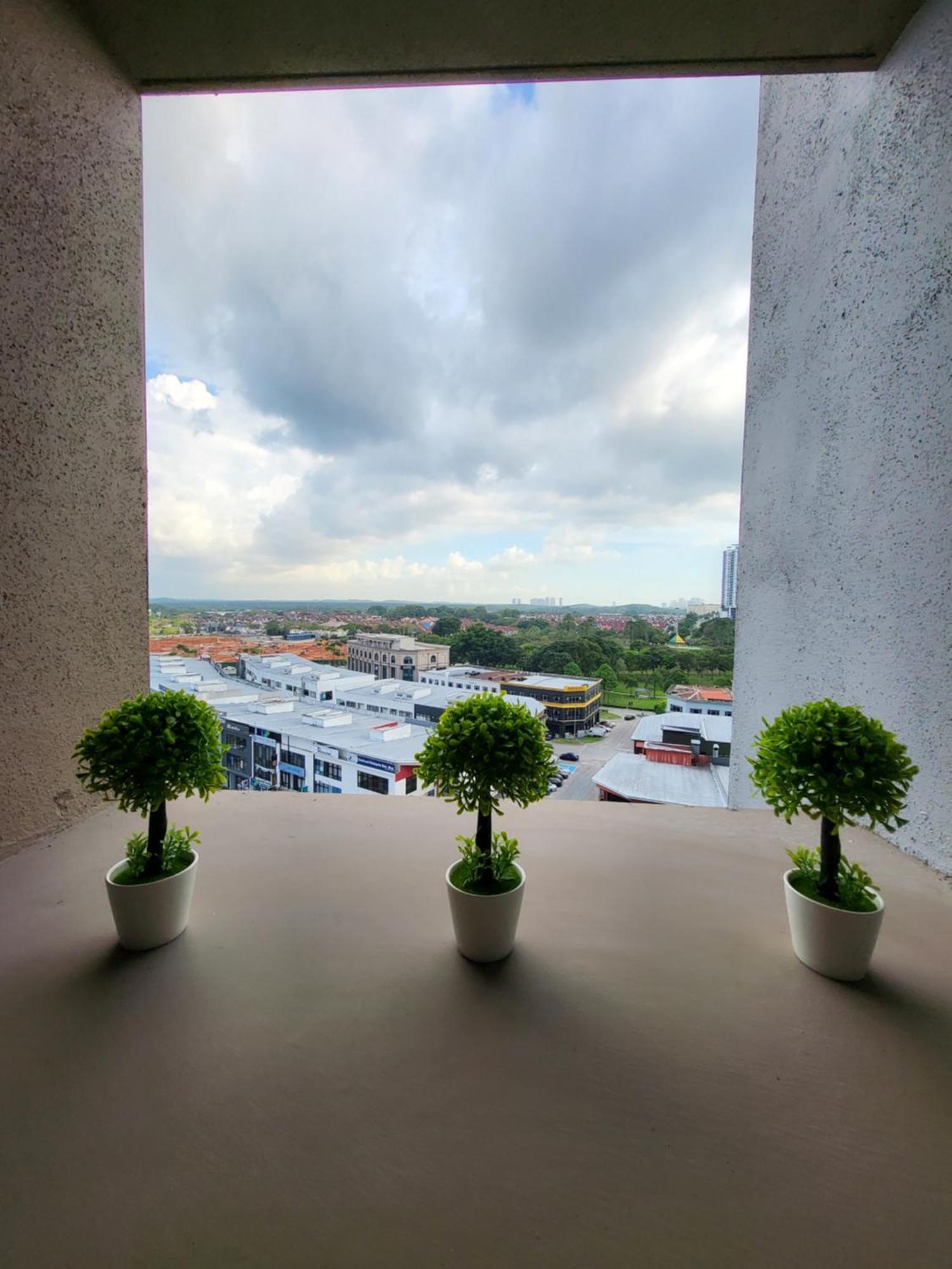 Sky Trees At Aeon Bukit Indah With Netflix And Wifi Pangsapuri Johor Bahru